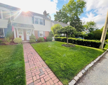 19 Travers Street - Photo Thumbnail 1