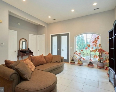 12815 Braddock Road - Photo Thumbnail 5