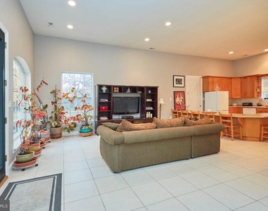 12815 Braddock Road - Photo Thumbnail 3