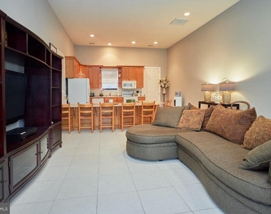 12815 Braddock Road - Photo Thumbnail 6