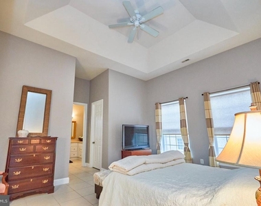 12815 Braddock Road - Photo Thumbnail 10