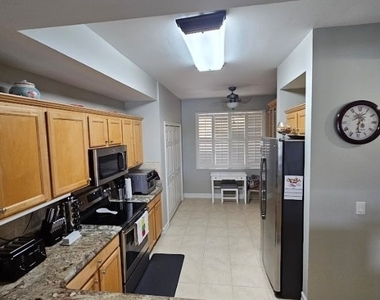 10720 Ravenna Way - Photo Thumbnail 9