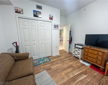 10720 Ravenna Way - Photo Thumbnail 25