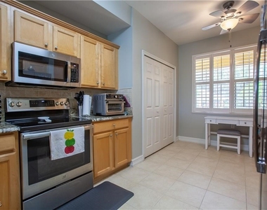 10720 Ravenna Way - Photo Thumbnail 6