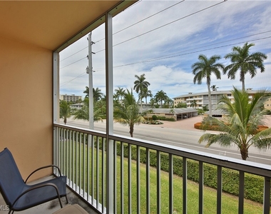 1100 Gulf Shore Boulevard N - Photo Thumbnail 12
