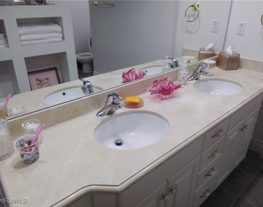 5068 Annunciation Circle - Photo Thumbnail 15