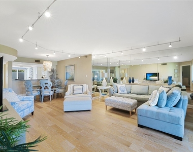 355 Park Shore Drive - Photo Thumbnail 5