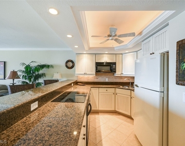 25850 Hickory Boulevard - Photo Thumbnail 7