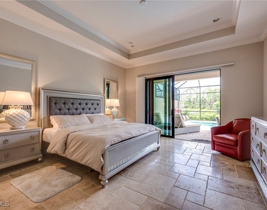 6560 Roma Way - Photo Thumbnail 10