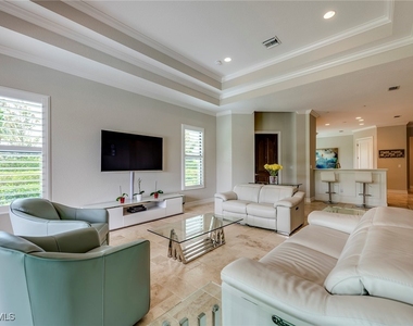 6560 Roma Way - Photo Thumbnail 5