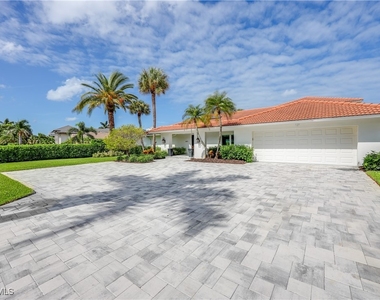 4611 Crayton Road - Photo Thumbnail 2