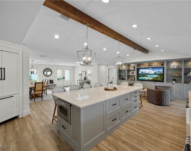 4611 Crayton Road - Photo Thumbnail 12