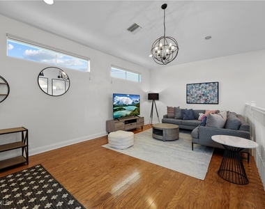 4611 Crayton Road - Photo Thumbnail 29