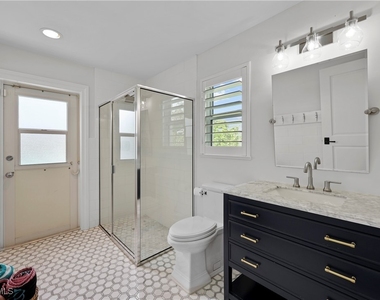 4611 Crayton Road - Photo Thumbnail 25