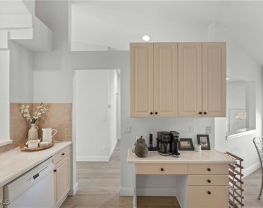 8415 Excalibur Circle - Photo Thumbnail 10