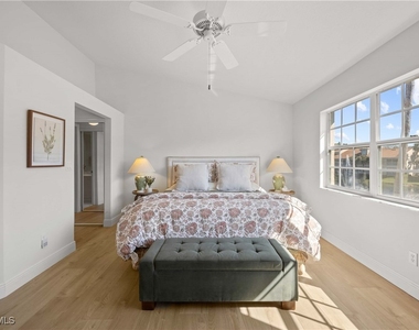 8415 Excalibur Circle - Photo Thumbnail 12