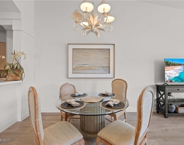 8415 Excalibur Circle - Photo Thumbnail 7