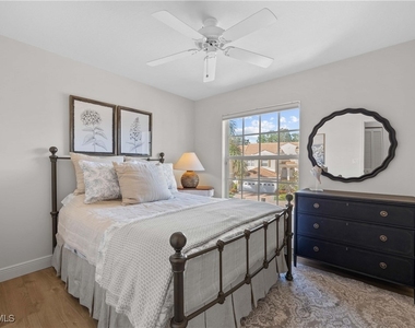 8415 Excalibur Circle - Photo Thumbnail 17