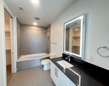 3300 Main St - Photo Thumbnail 5