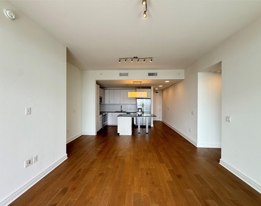 3300 Main St - Photo Thumbnail 3
