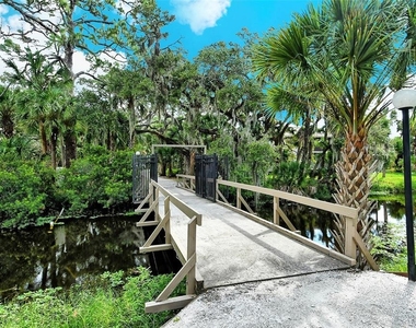 3269 Cross Creek Drive - Photo Thumbnail 16