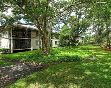 3269 Cross Creek Drive - Photo Thumbnail 14