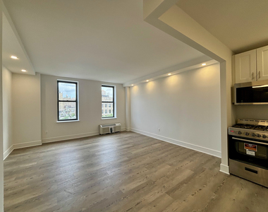 45 West 81st Street - Photo Thumbnail 6