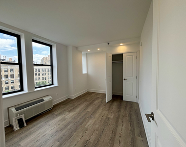 45 West 81st Street - Photo Thumbnail 1