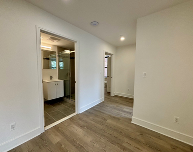 45 West 81st Street - Photo Thumbnail 3