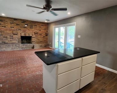 1800 Kirkpatrick Lane - Photo Thumbnail 5