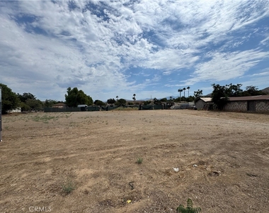 5995 La Sierra Avenue - Photo Thumbnail 2