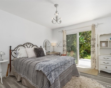 3068 Zell Drive - Photo Thumbnail 19