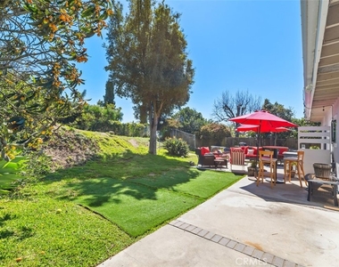 3068 Zell Drive - Photo Thumbnail 26