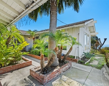 3068 Zell Drive - Photo Thumbnail 3