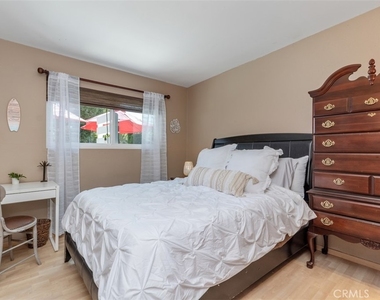3068 Zell Drive - Photo Thumbnail 23