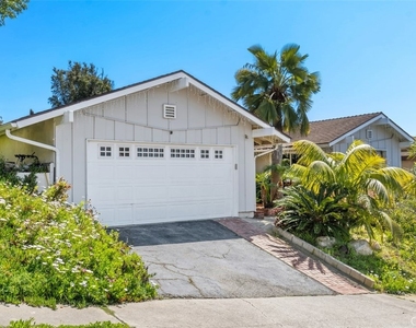 3068 Zell Drive - Photo Thumbnail 1