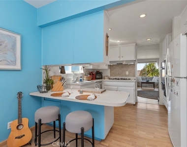 3068 Zell Drive - Photo Thumbnail 11