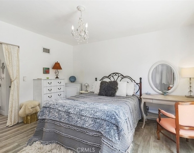 3068 Zell Drive - Photo Thumbnail 20
