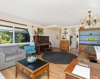 3068 Zell Drive - Photo Thumbnail 7