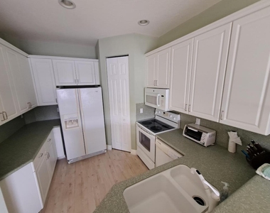 204 Shelley Lane - Photo Thumbnail 24