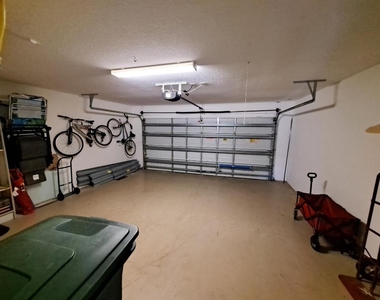 204 Shelley Lane - Photo Thumbnail 34