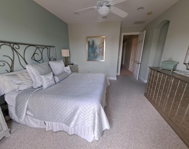 204 Shelley Lane - Photo Thumbnail 9