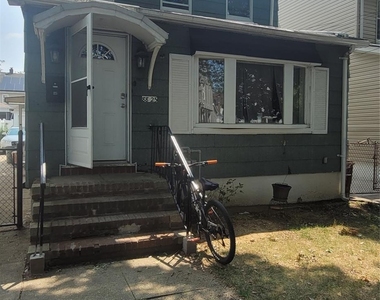 8825 Lyman Street - Photo Thumbnail 6