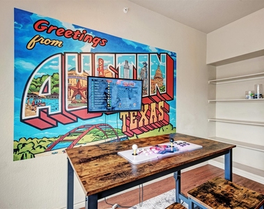 5117 N Lamar Blvd - Photo Thumbnail 10