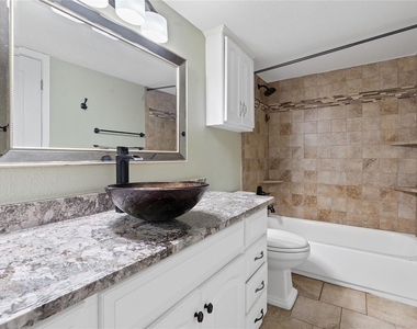 287 Venture Blvd - Photo Thumbnail 11