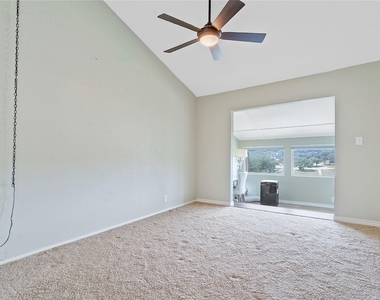 287 Venture Blvd - Photo Thumbnail 14