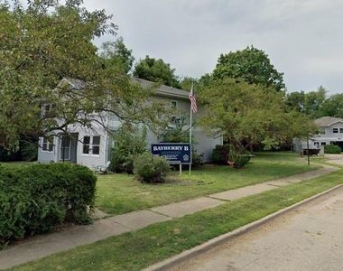 1405 Bayberry Ct - Photo Thumbnail 6