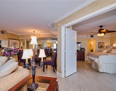 5550 Heron Point Drive - Photo Thumbnail 11