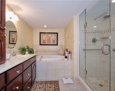 5550 Heron Point Drive - Photo Thumbnail 23