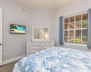7837 Hawthorne Drive - Photo Thumbnail 19